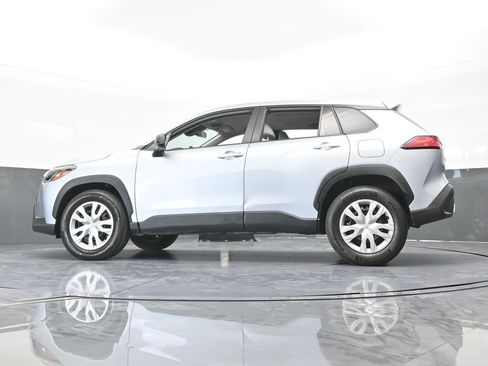 Used 2025 Toyota Corolla Cross L FWD image 53