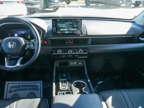 Used 2024 Honda Pilot Elite image 11