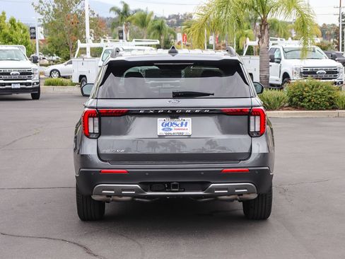 New 2026 Ford Explorer Active w/ Active Comfort Package RWD image 5