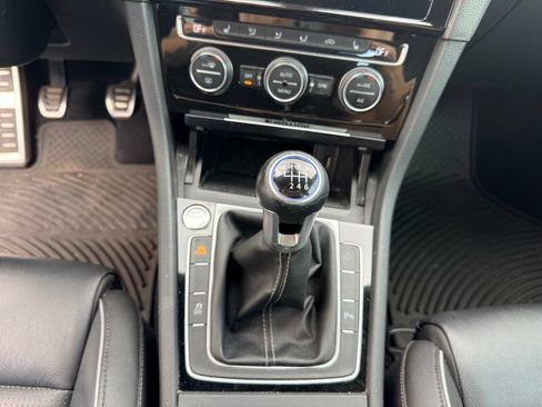 Used 2019 Volkswagen Golf R 4-Door AWD/4WD image 13