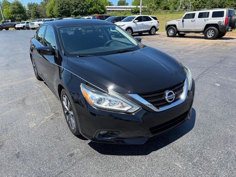 Used 2017 Nissan Altima 2.5 SV FWD image 6