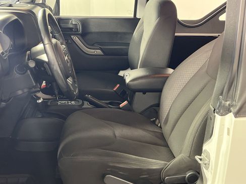 Used 2016 Jeep Wrangler Sport w/ Quick Order Package 24S image 13