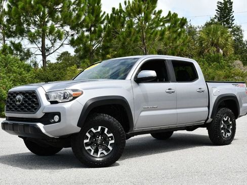 Used 2020 Toyota Tacoma TRD Off-Road AWD/4WD image 21