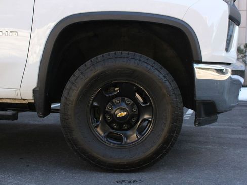 Used 2022 Chevrolet Silverado 2500 W/T w/ WT Fleet Convenience Package image 4