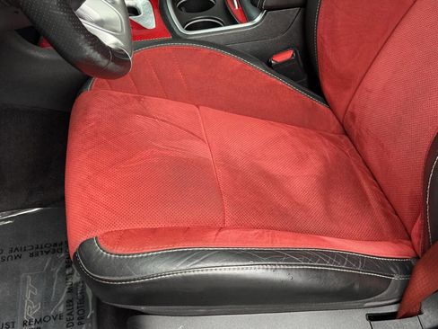 Used 2016 Dodge Charger SRT w/ Harman/Kardon Audio Group image 17