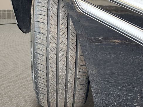 Used 2024 Genesis G90 3.5T image 11