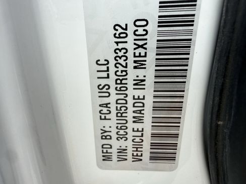 Used 2024 RAM 2500 Big Horn AWD/4WD image 34