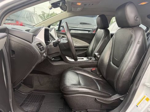 Used 2011 Chevrolet Volt Premium w/ Premium Trim Package FWD image 8