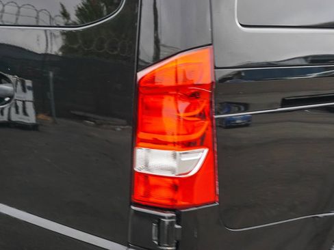 Used 2020 Mercedes-Benz Metris Passenger w/ Premium Safety Package image 7