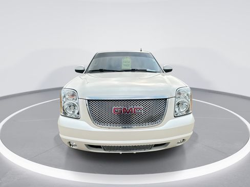 Certified 2014 GMC Yukon Denali AWD/4WD image 3