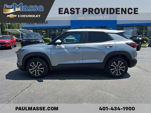 Used 2024 Chevrolet TrailBlazer ACTIV w/ Driver Confidence Package AWD/4WD image 4