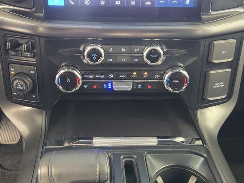 Used 2024 Ford F150 Lariat AWD/4WD image 18