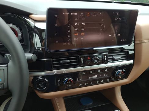 New 2026 Nissan Pathfinder Platinum FWD image 16