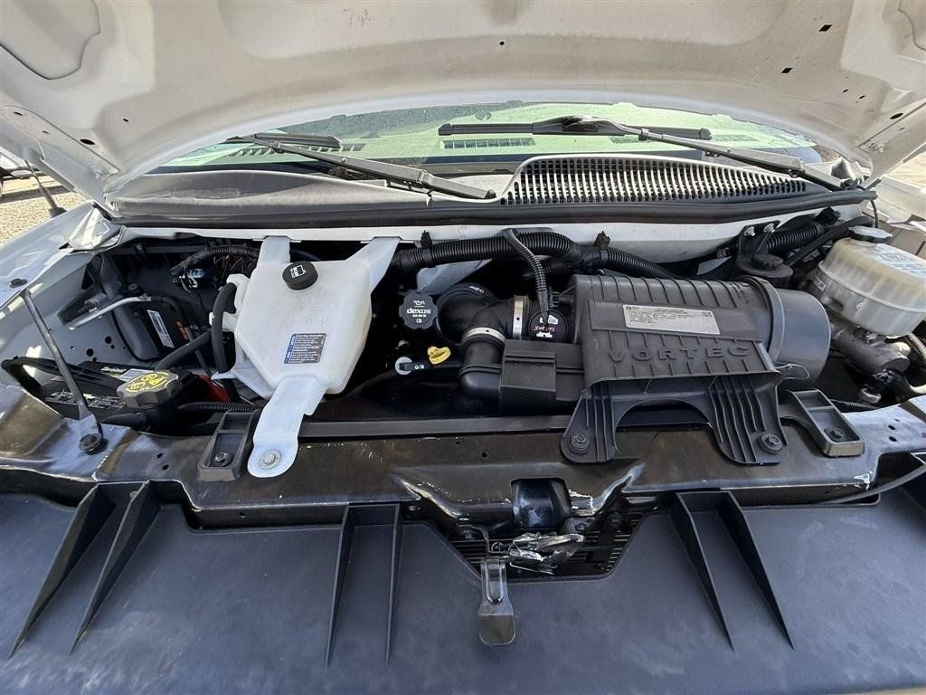 Used 2015 Chevrolet Express 2500 RWD image 27