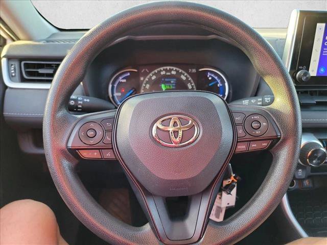 Used 2023 Toyota RAV4 LE AWD/4WD image 17