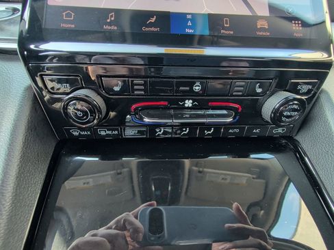 Certified 2023 Jeep Grand Cherokee L Limited AWD/4WD image 23