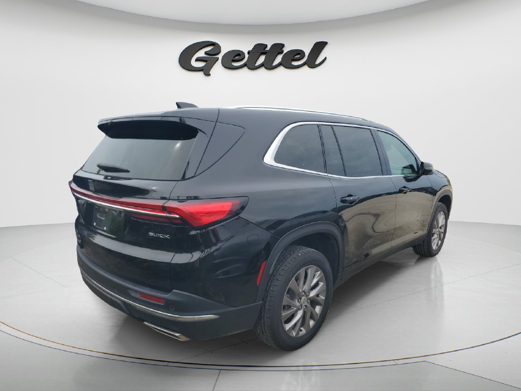 Used 2025 Buick Enclave Preferred AWD/4WD image 4