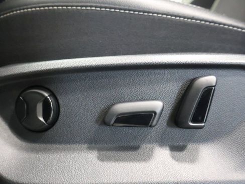 Certified 2022 Volkswagen Atlas SE image 14