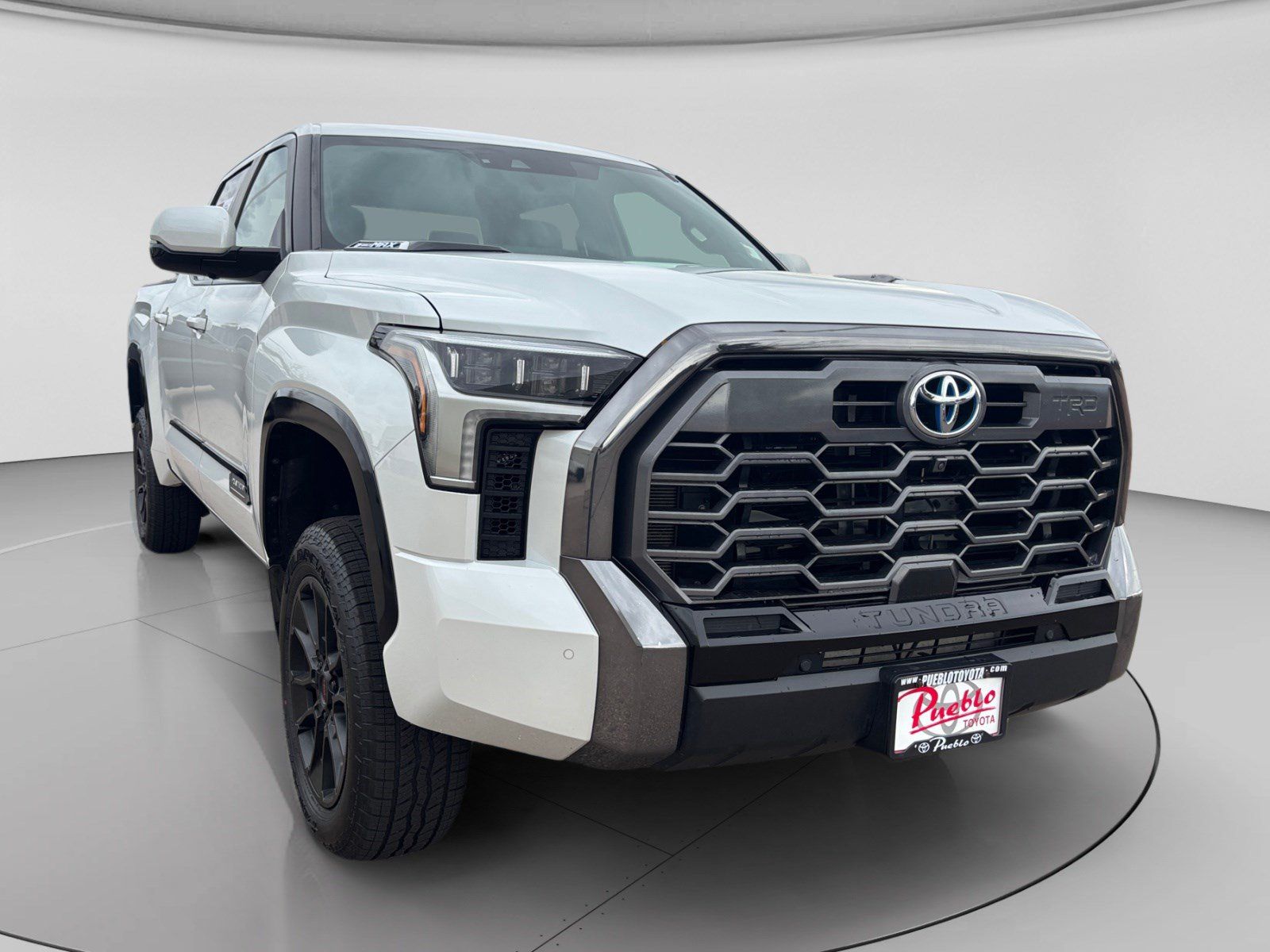Used 2024 Toyota Tundra Platinum w/ TRD Off-Road Package AWD/4WD image 7