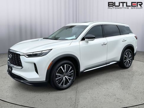 Used 2023 INFINITI QX60 Sensory w/ Cargo Package AWD/4WD image 2