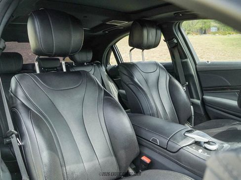 Used 2017 Mercedes-Benz S 550 4MATIC Sedan image 42