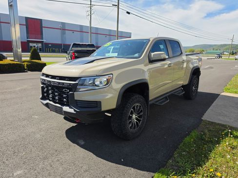 Used 2022 Chevrolet Colorado ZR2 AWD/4WD image 8