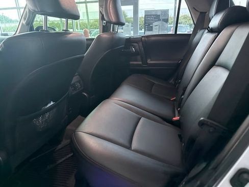 Used 2017 Toyota 4Runner TRD Off-Road Premium AWD/4WD image 12