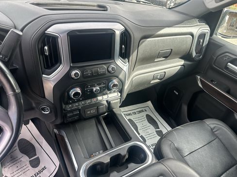 Used 2021 GMC Sierra 1500 SLT w/ SLT Premium Plus Package AWD/4WD image 13