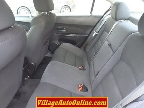 Used 2016 Chevrolet Cruze LT image 24