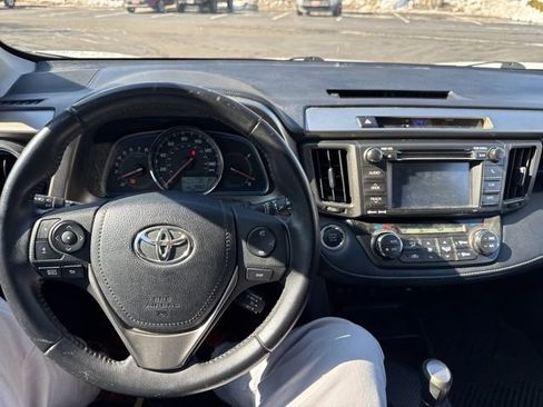 Used 2013 Toyota RAV4 Limited image 10