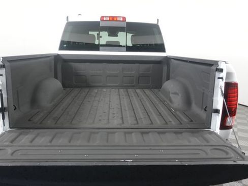 Used 2019 RAM 1500 Warlock AWD/4WD image 9