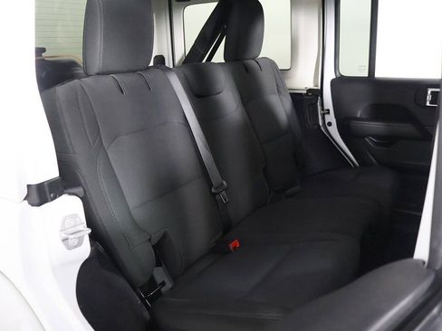 Used 2021 Jeep Wrangler Unlimited Sahara image 28