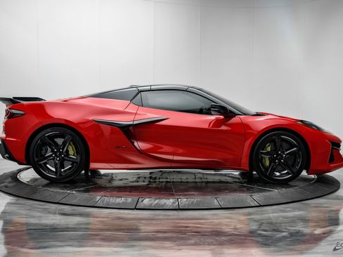 Used 2023 Chevrolet Corvette Z06 w/ Stealth Interior Trim Package image 24