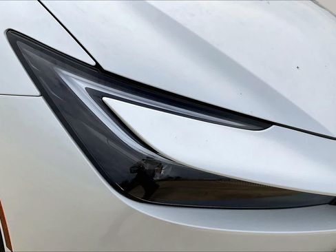 New 2026 Toyota Prius Plug-In Hybrid FWD image 17