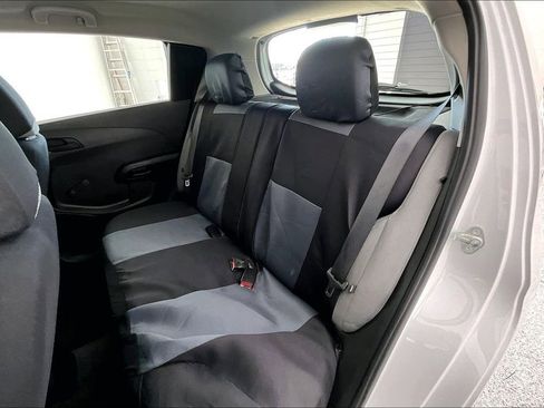 Used 2020 Chevrolet Sonic LT image 34