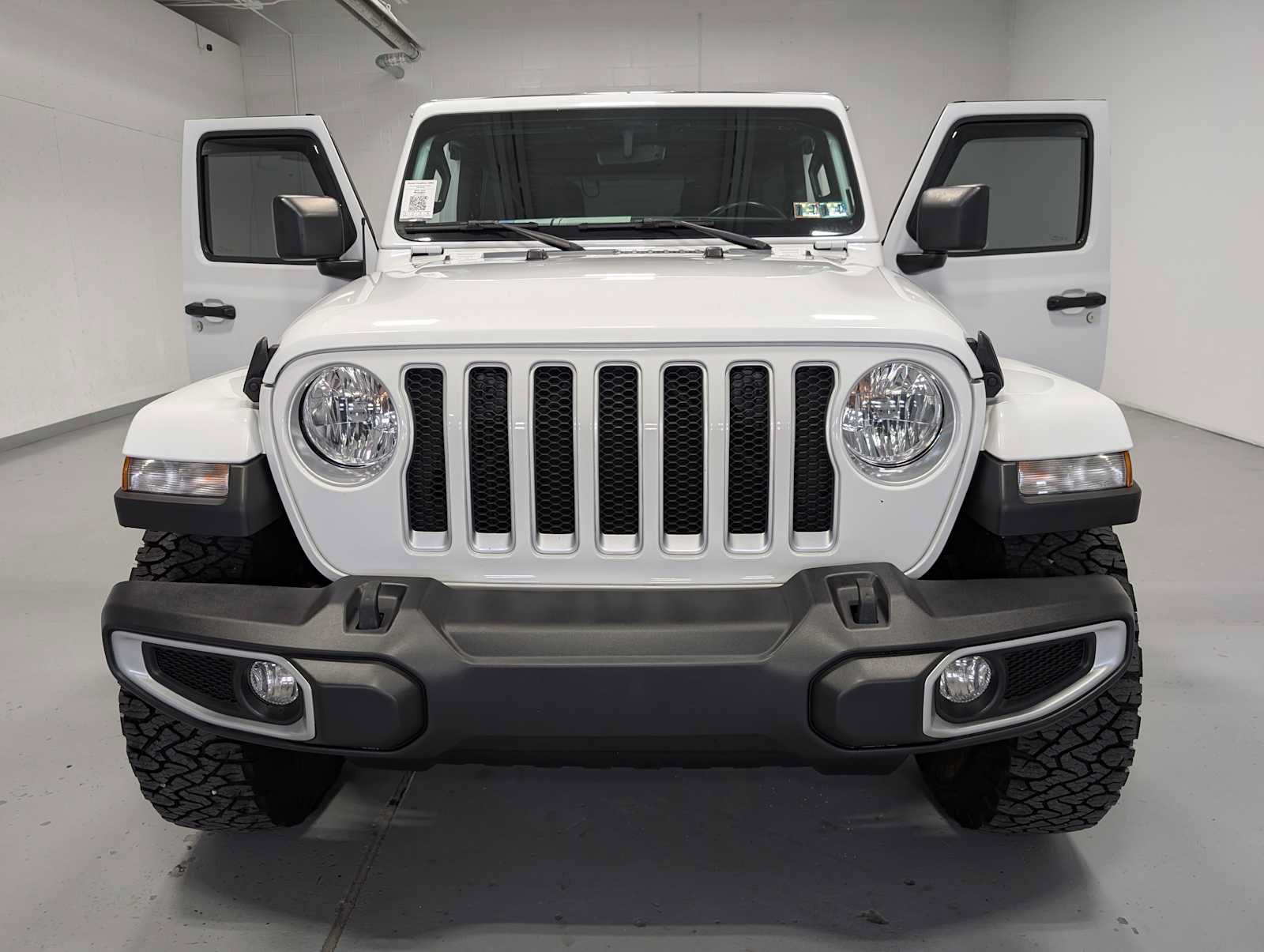 Used 2022 Jeep Wrangler Unlimited Sahara AWD/4WD image 15