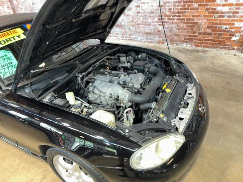 Used 2002 MAZDA MX-5 Miata image 81