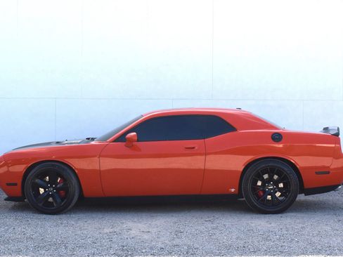 Used 2010 Dodge Challenger SRT8 w/ SRT Option Group II RWD image 37