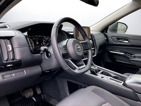 Used 2022 Nissan Pathfinder SV image 17