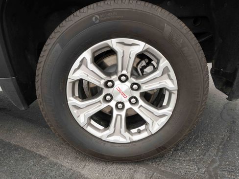 Used 2025 GMC Sierra 1500 SLT AWD/4WD image 28