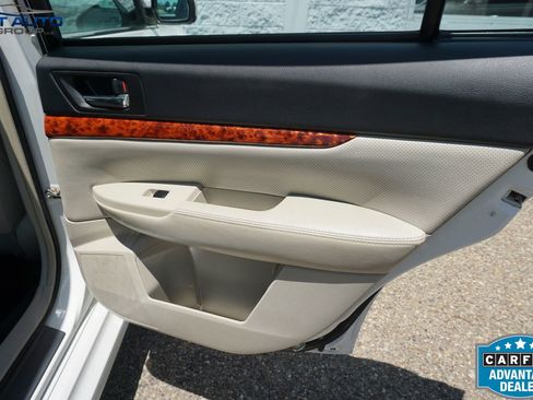Used 2011 Subaru Legacy 2.5i Limited w/ Appearance Package 1H AWD/4WD image 20