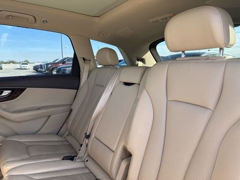 Used 2018 Audi Q7 3.0T Prestige image 12