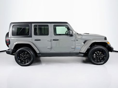 Used 2023 Jeep Wrangler Unlimited Sahara w/ Dual Top Group AWD/4WD image 16