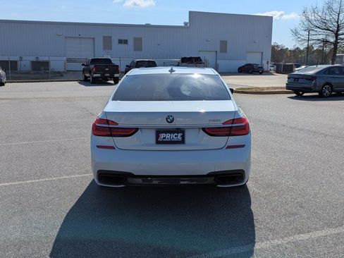Used 2017 BMW 750i image 6