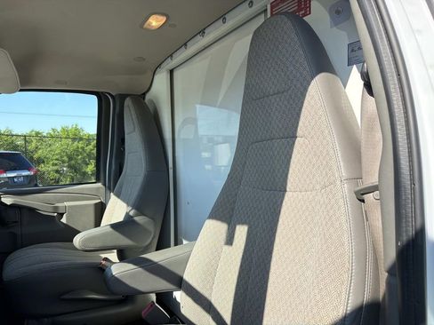 Used 2020 Chevrolet Express 3500 w/ Driver Convenience Package RWD image 14