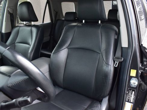 Used 2010 Toyota 4Runner SR5 AWD/4WD image 13