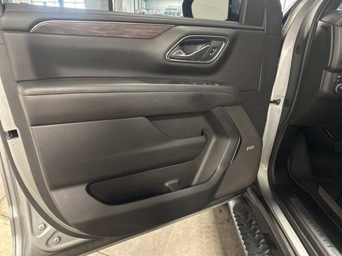 Used 2024 Chevrolet Tahoe Z71 w/ Luxury Package image 9