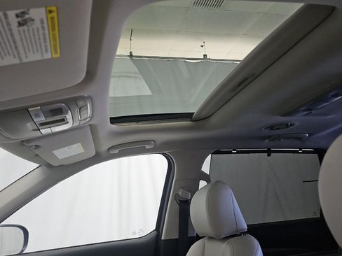 Used 2022 Kia Telluride EX w/ EX Premium Package FWD image 16