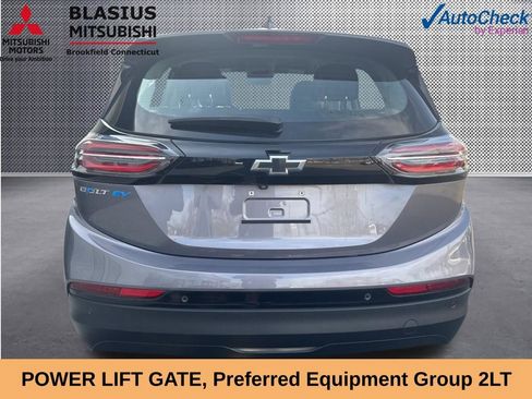 Used 2023 Chevrolet Bolt LT w/ Infotainment Package FWD image 7