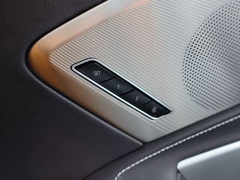 Used 2024 Chevrolet Corvette Stingray w/ Z51 Performance Package image 14